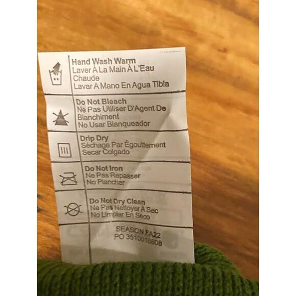 NWT! Carhartt Beanie - G99 - Picture 4 of 4